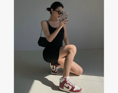 蓝色性感纯欲风吊带连衣裙夏外穿辣妹风收腰小...