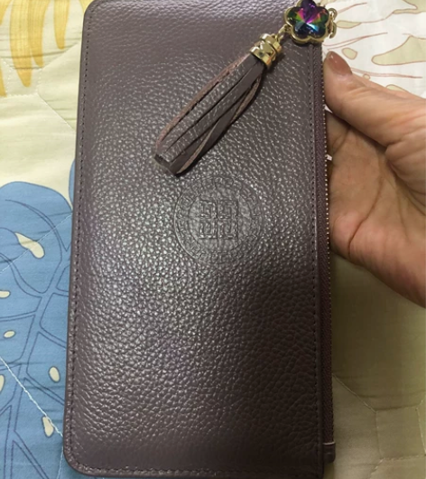 全新女士皮钱包能放卡手机人民币 感兴趣的话...