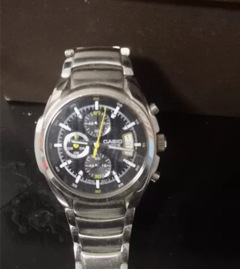 正品卡西欧石英表，换智能手环了。 无电子，...