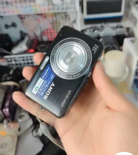 索尼w310 屏幕压伤黑影不影响成片性价比...