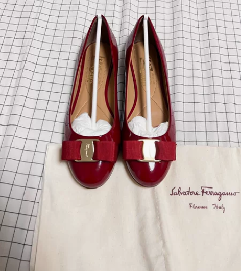 飞来鸡毛 经典款酒红色娃娃鞋 先说好 非专...