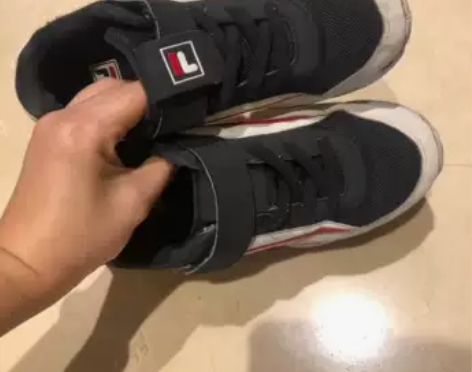 34码斐乐鞋 孩子穿了一个春天，8.5层新...