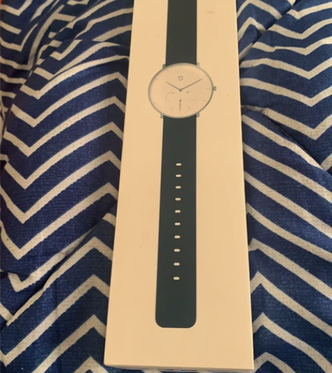 小米石英表。买了一段时间了。一直闲置 没戴...