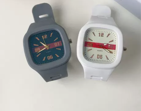 2022年新款手表女ins风初高中学生时尚...