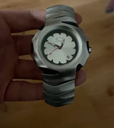 oakley手表 刀锋战士 全新 感兴趣的...