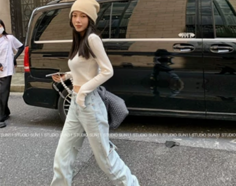 SUN11 破洞直筒牛仔裤女春秋2022新...