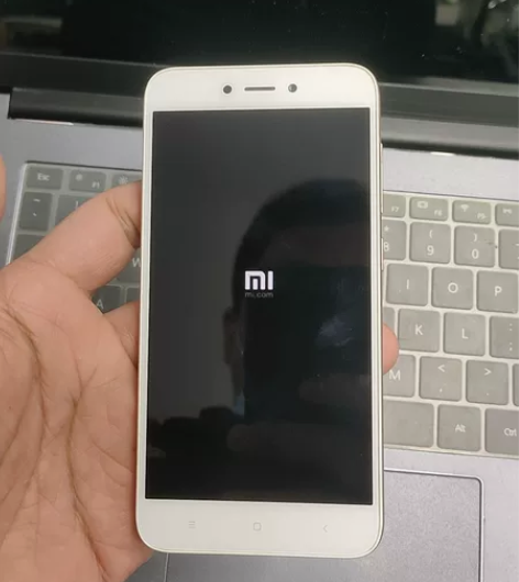 红米5A成色如图新，内存32G功能全好 全...