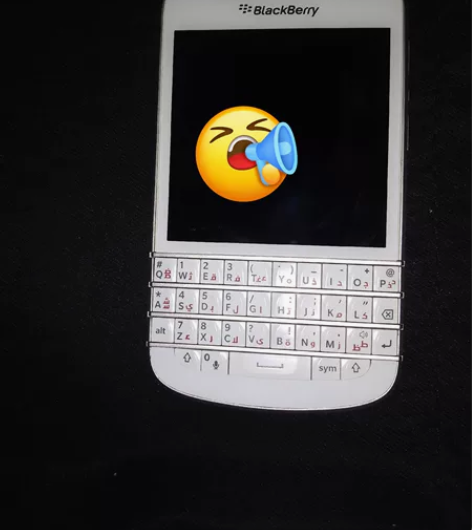 黑莓Q10白色，急出！可包邮，可小幅度砍价...