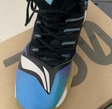 李宁金刚篮球鞋 适合打室外篮球场 很耐磨 ...