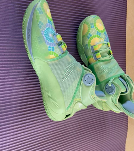 李宁 音速9薄荷绿pe版 40码 买来还没...