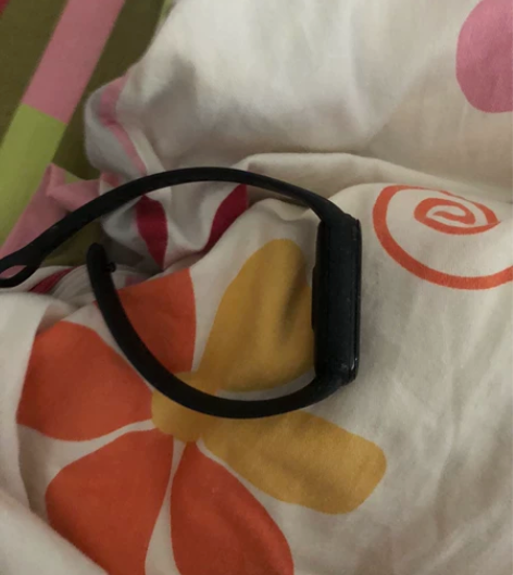 小米手环6 送两表带与充电线