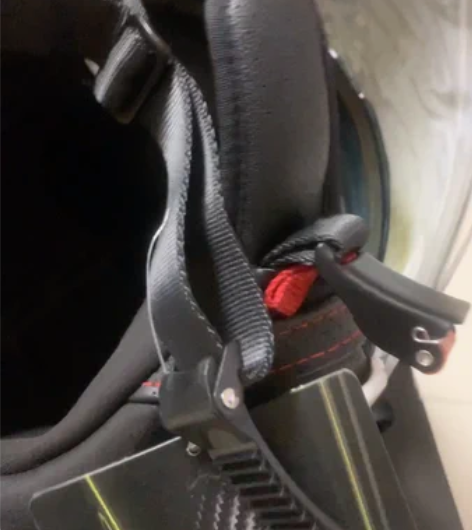 头盔 豪爵uhr150 坐桶能完美放下 型...