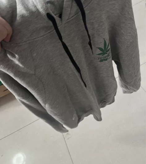 男士卫衣外套，省内包邮省外加三 感兴趣的话...