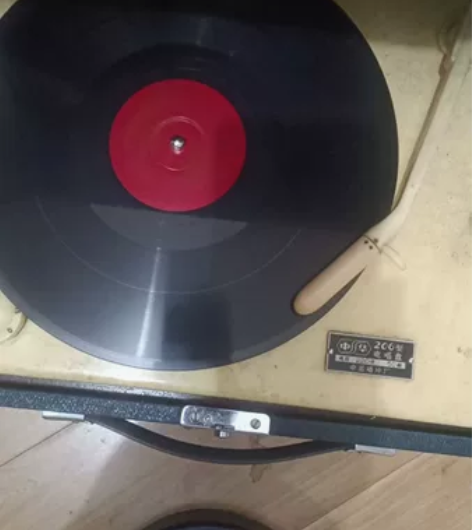 78转钢针唱片，电影”江姐”插曲A面，蒋祖...