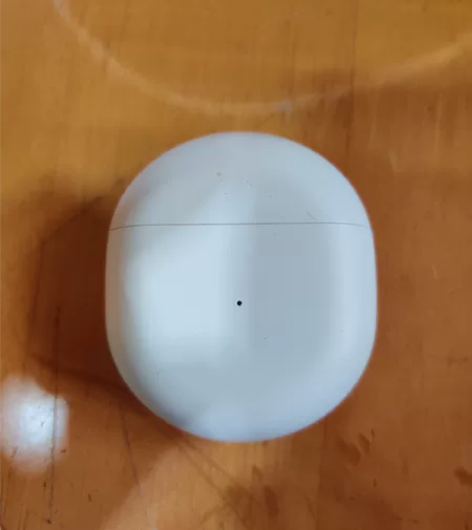 一加耳机仓+左耳(右耳丢失)。耳机正常可以...