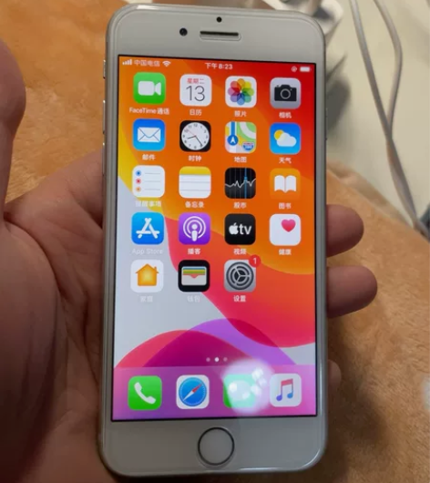 iphone苹果苹果8，国行64g 成色嘎...