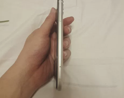 换14了，出苹果11，白色，64G，机身完...
