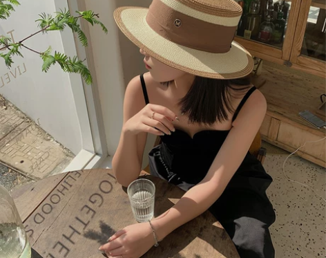 网红平顶草帽女韩版潮夏天沙滩防晒遮阳帽子礼...