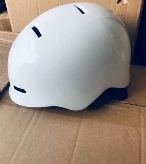 全新儿童滑冰盔,适合自行车,滑板,平衡车,...