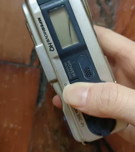索尼p1数码相机 可以正常拍照，闪光灯没问...