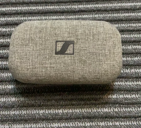 sennheiser无线耳机一代 就带过几...