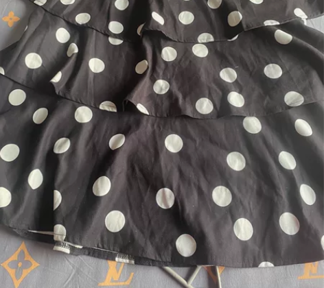 蛋糕裙，上身很显瘦，料子很厚，松紧腰，60...