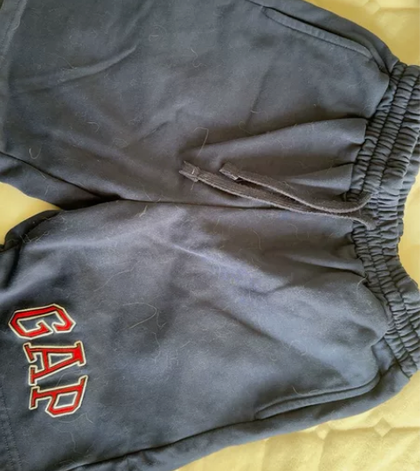 一条GAP的短裤藏青色 只穿过一次便宜出L码