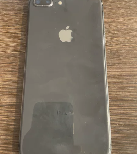 自用8plus 黑色 换过外屏 64g (...