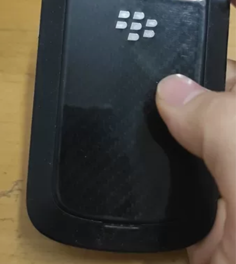 美版黑莓9930，功能正常，插卡有信号，成...