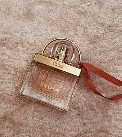 CHLOE LOVE STORY 爱情故事...