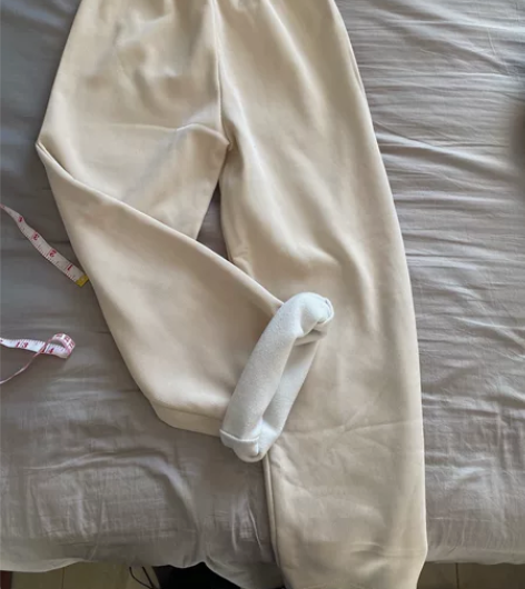 奶白加绒直筒裤！全新！均码 裤长93 松紧...