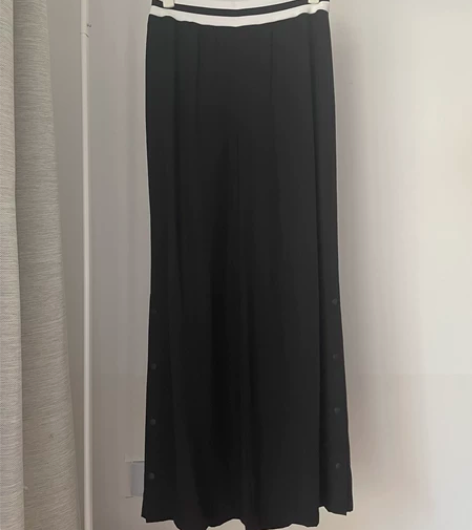 黑色阔腿裤 裤长100cm,腰围66cm,...