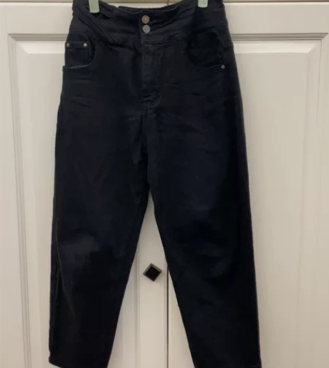 黑色牛仔裤小脚裤宽松版型女，不贴身的，休闲...