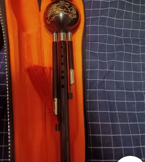 欧铂牌全黑檀木G调葫芦丝，朋友参加活动，举...