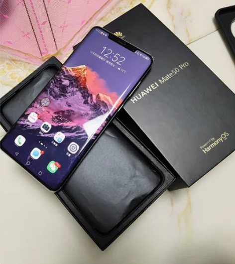 个人自用华为mate50pro，8+256...