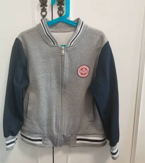 厦门实小校服外套2件 基本全新120码几乎...