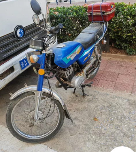 豪爵摩托 Ax100     已售封贴留念...