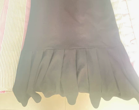 Polo运动风裙子，黑色拍不出效果有点曝光...