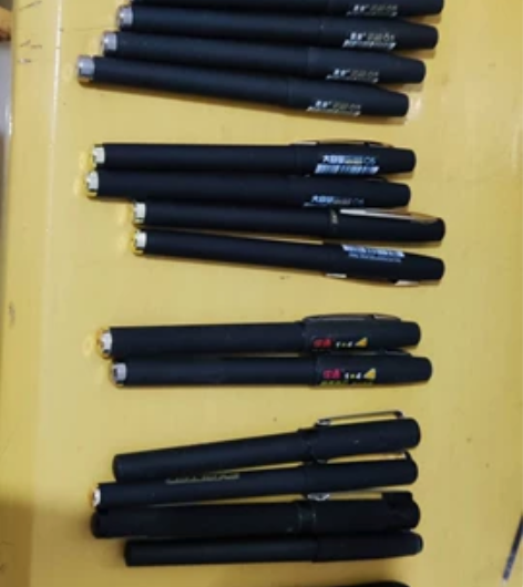 中性笔，按动中性笔，签字笔，25支 感兴趣...