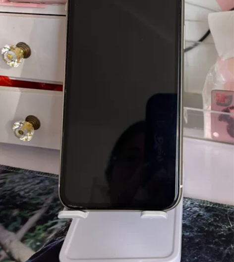 自用苹果11手机,用了三四年了吧,一直很仔...