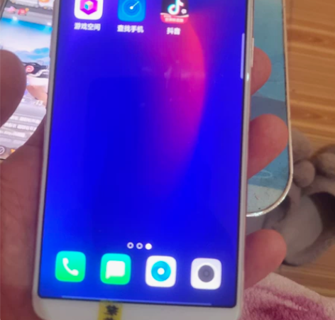 出10台自用oppoR11s手机,内存4+...