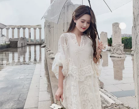 U.VN 甜美法国小众v领白色仙女裙子20...