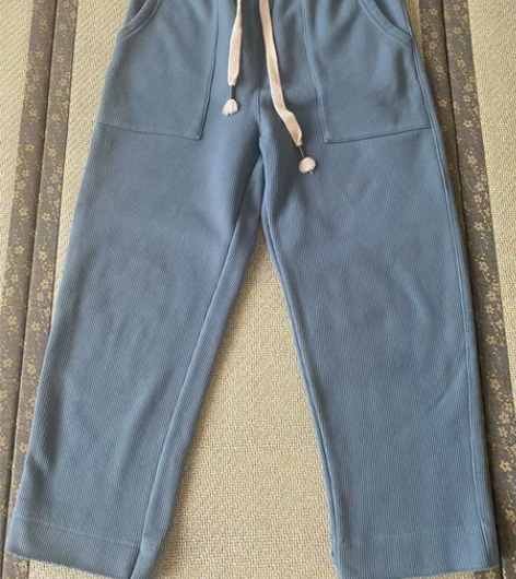 蓝色加绒裤子一条松紧带腰均码，内里加绒冬天...