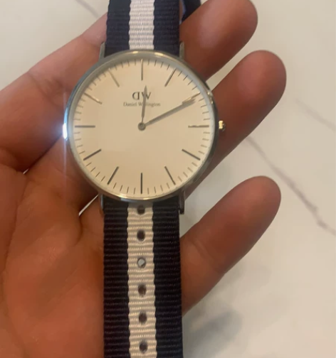 dw全新腕表，电池没电了。1次也没带过。原...