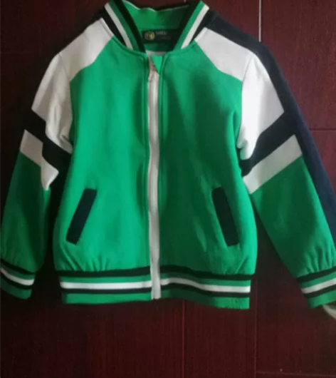 春秋外套  男女通用，孩子上幼儿园的校服，...