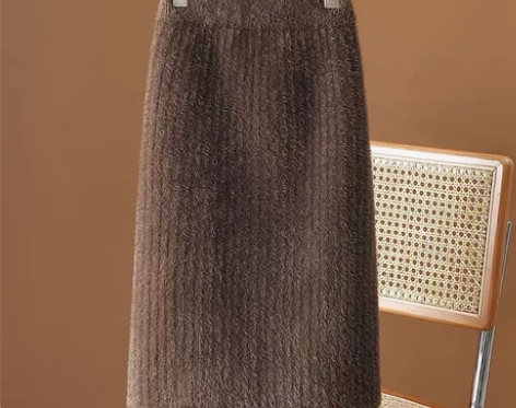 针织毛线半身裙女秋冬新款修身高腰水貂绒中裙...