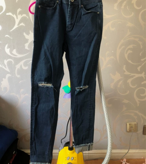 牛仔裤  膝盖破洞 尺码S  正常长度