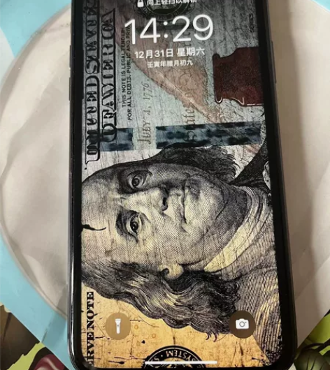 苹果11美版无锁 屏幕后壳轻微划痕手机全原...