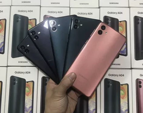 三星 Galaxy A04 型号是A045...
