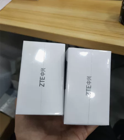 丢两台资源机，4+64的中兴 感兴趣的话点...